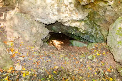 Mannenberghöhlen