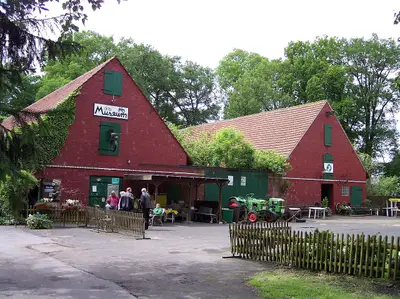 Motorrad- und Puppenmuseum
