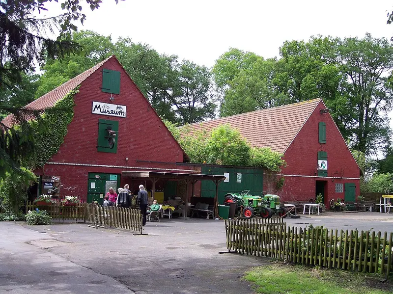 Motorrad- und Puppenmuseum
