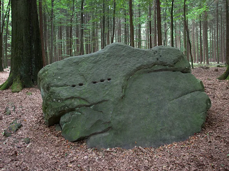 Opferstein im Leistruper Wald