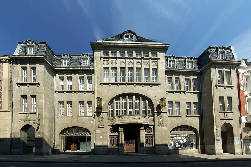 Schwimmhalle Elisabethstraße