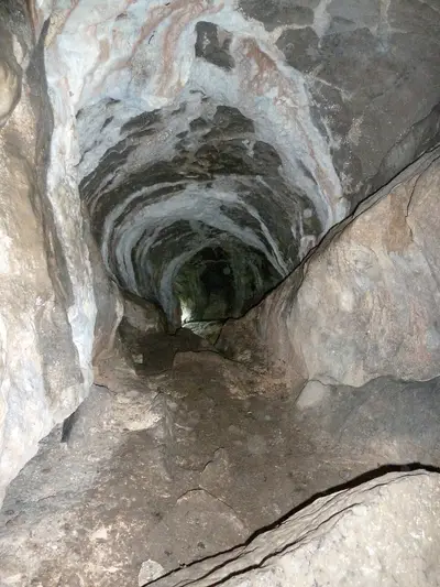 Tunnelhöhle