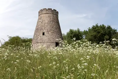 Windmühlenstumpf auf dem Saalberg